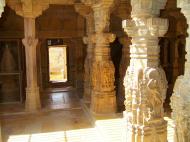 Asisbiz Rajasthan Jaisalmer Fort Jain Temple pilar engravings India Apr 2004 02