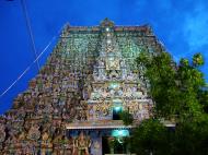 Asisbiz Madurai Sri Meenakshi Temple entrance India May 2005 15