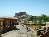 Asisbiz Rajasthan Jodhpur Mehrangarh Fort Jaswant Thada Dam India Apr 2004 01