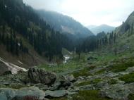 Asisbiz Kashmir Pahalgam Valley Treking by mountain pony India Apr 2004 054