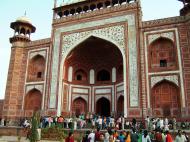 Asisbiz Agra Taj Mahal Great gate (Darwaza I Rauza) India Apr 2004 03