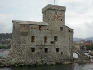 Asisbiz Wikipedia the castle on the seafront of Rapall Italy 01