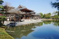 Asisbiz 1 Byodo in Buddhist temple Wikimedia Commons taken on a good day 02