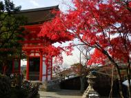 Asisbiz Deva gate Otowa san Kiyomizu dera Kyoto Nov 2009 03