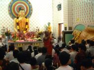 Asisbiz KL Maha Vihara Temple Wesak Day May 2001 30