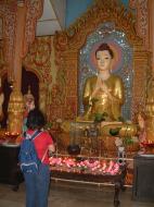 Asisbiz Dhammikarama Burmese Temple main Buddhas Mar 2001 02
