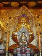 Asisbiz Penang Ke Lok Tempel Ornate Buddhas Mar 2001 05