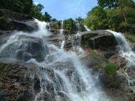 Asisbiz Malaysia Perak Kampar Lata Kinjang Waterfall Mar 2001 14