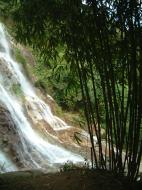 Asisbiz Malaysia Perak Kampar Lata Kinjang Waterfall Mar 2001 18