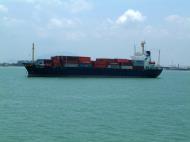 Asisbiz Penang Harbor shipping RCL MS Jaru Bhum Mar 2001 01