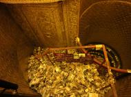 Asisbiz Yangon Botahtaung Pagoda Royal Palace sacred hair relic money pit 2010 02