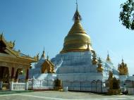 Asisbiz Mandalay Kuthodaw Pagoda main stupa Nov 2004 02