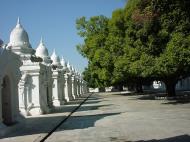 Asisbiz Mandalay Kuthodaw Pagoda worlds largest book Dec 2000 12