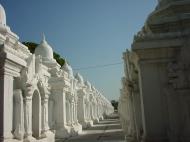 Asisbiz Mandalay Kuthodaw Pagoda worlds largest book Dec 2000 15