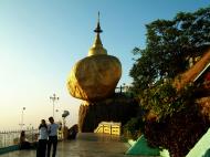 Asisbiz Myanmar Mon State Kyaiktiyo Pagoda Golden Rock 17