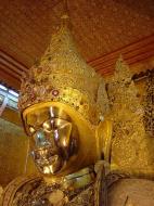 Asisbiz Mahamuni Buddha Maha Myat Muni Paya Dec 2000 04