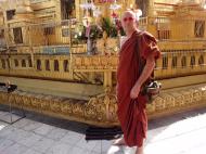 Asisbiz Shwebonpwint pagoda Friday born corner Pazundaung Township 2010 01