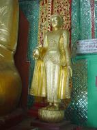 Asisbiz Sagaing Soon U Ponya Shin Pagoda Buddhas Dec 2000 03