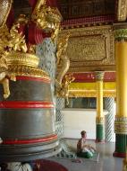 Asisbiz Myanmar Yangon Shwedagon Pagoda Bells Dec 2000 02