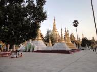 Asisbiz Myanmar Yangon Shwedagon Pagoda at twilight Dec 2009 09