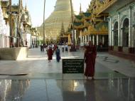 Asisbiz Myanmar Yangon Shwedagon Pagoda main Terrace Dec 2000 02