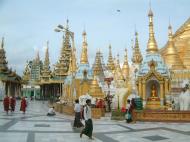 Asisbiz Myanmar Yangon Shwedagon Pagoda main Terrace July 2001 04