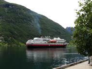 Asisbiz MS Finnmarken Passenger Cargo Ship Norway 01