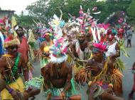 Asisbiz PNG Port Morseby villagers tribal dance Sep 2002 03