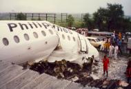 Asisbiz Philippine Airlines Accident RP C1193 BAC 111 516FP 21 JUL 1989 04