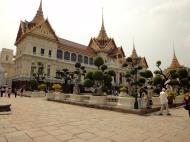 Asisbiz 26 Chakri Maha Prasat Hall Grand Palace Bangkok Thailand 01