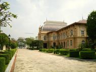 Asisbiz Borom Phiman Mansion Grand Palace Bangkok Thailand 01