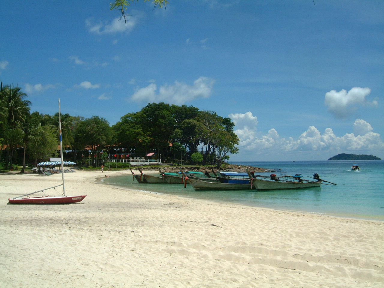 Asisbiz Thailand Phi Phi Island panoramic scenes Mar 2003 10