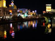 Asisbiz 1 Las Vegas Blvd the strip at night 09