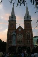 Asisbiz Vietnam Ho Chi Minh City Saigon Notre Dame Cathedral architecture Feb 2009 19