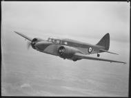 Asisbiz RAAF Airspeed Oxford P6878 over NSW Australia 1940 41 01