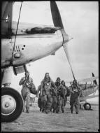 Asisbiz RAAF Hawker Demons at Richmond aerodrome NSW Australia 29th Mar 1940 01