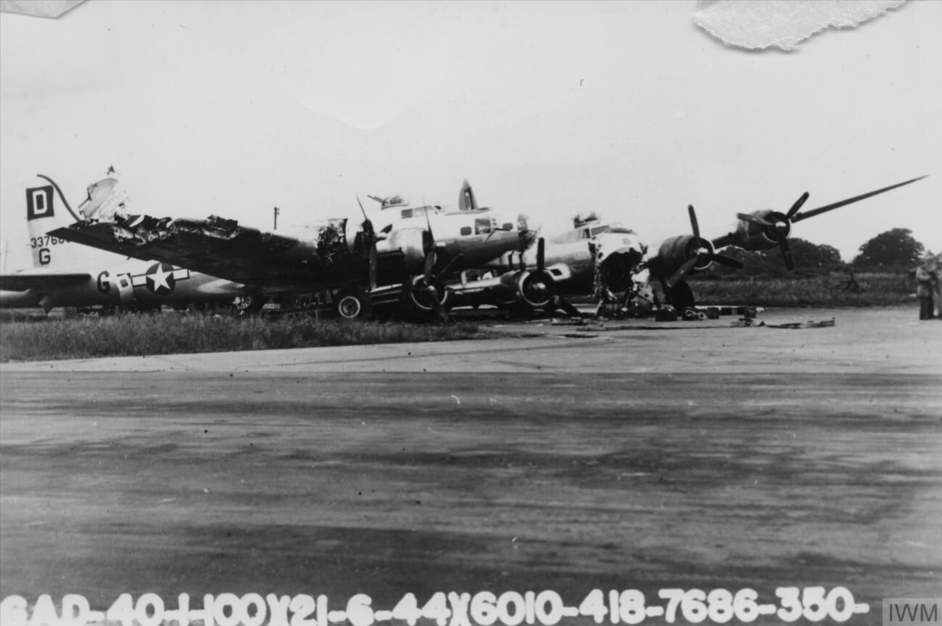 Asisbiz 44 6010 B-17G Fortress 8AF 100BG418BS LDW Ground Collision 43 ...