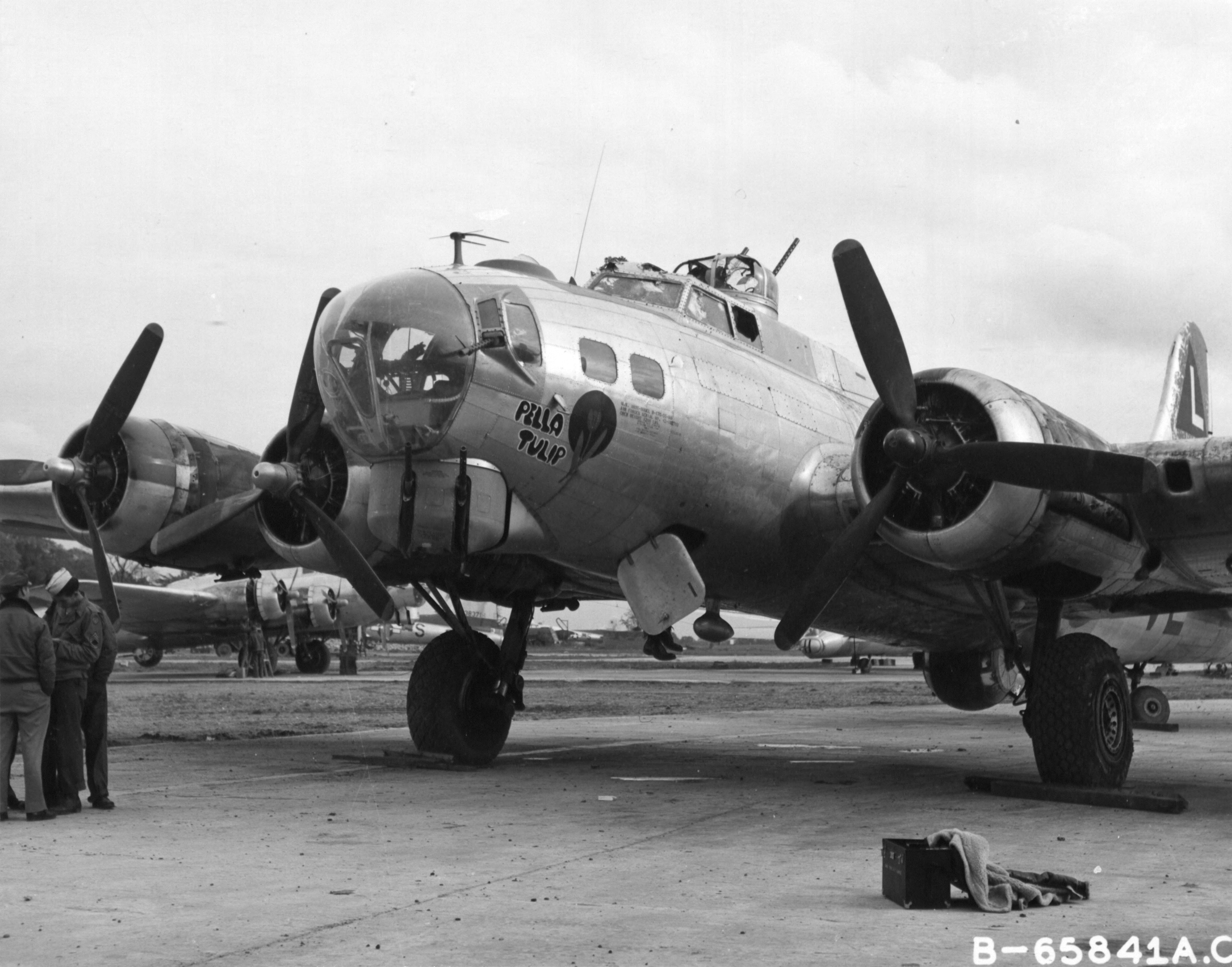 Asisbiz 42 102703 B-17G Fortress 8AF 381BG532BS VEM Pella Tulip at ...