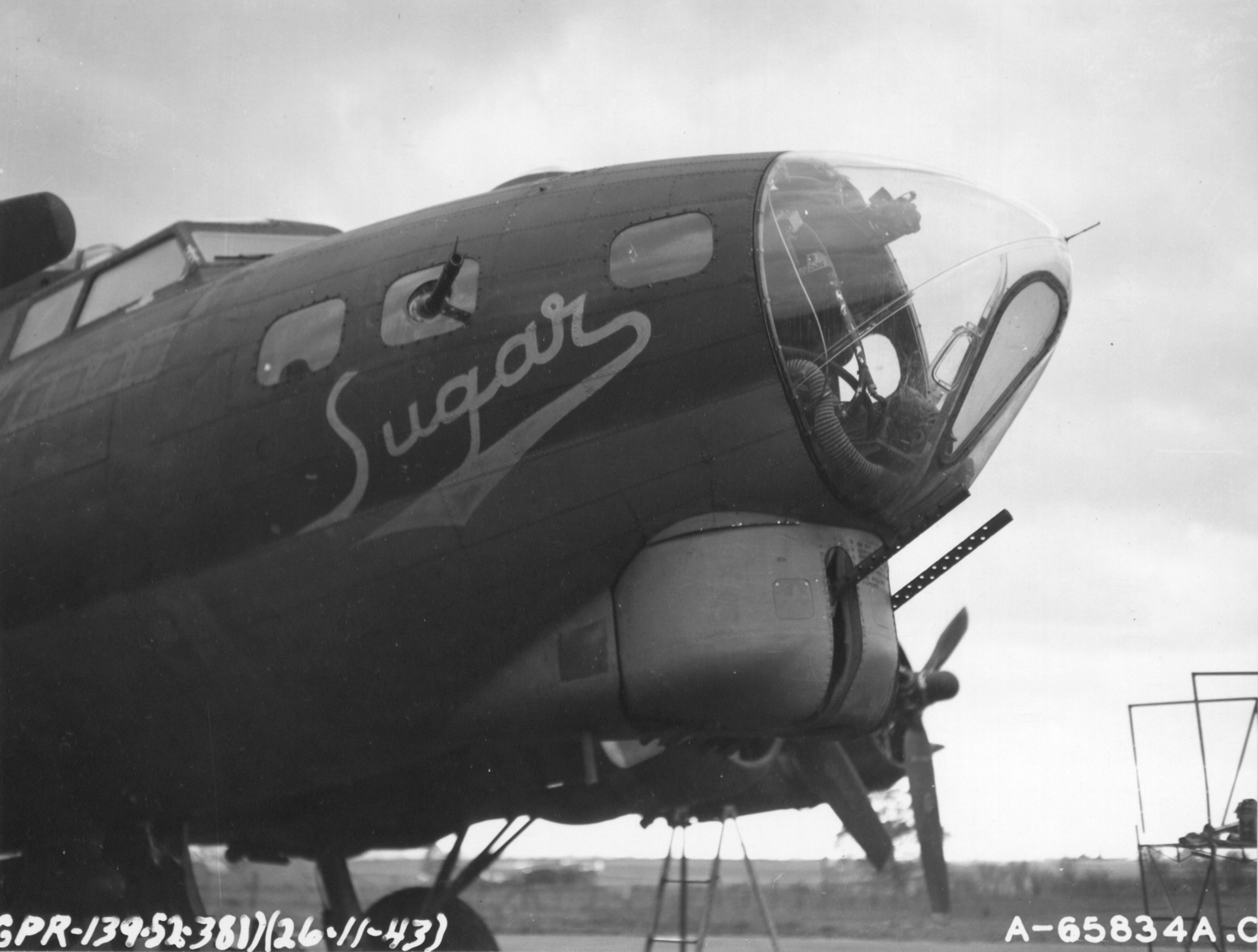 Asisbiz 42 37721 B-17G Fortress 8AF 381BG534BS GDI Sugar Right Side At ...