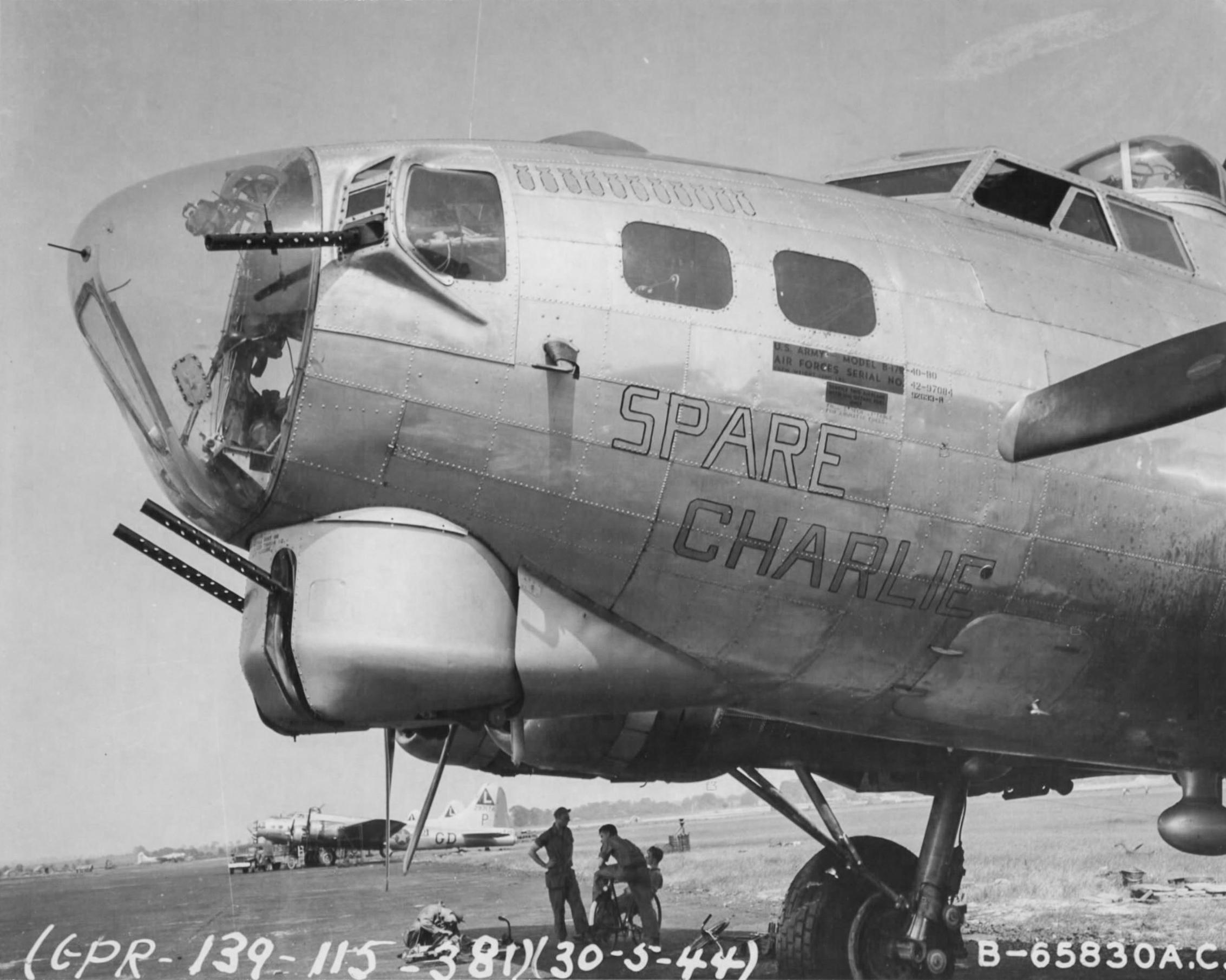 Asisbiz 42 97174 B-17G Fortress 8AF 381BG534BS GDP Joanne Foreground At ...