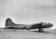 Asisbiz 42 5132 B 17F Fortress 8AF 91BG401BS LLE Royal Flush right side 19th Mar 1943 FRE3585