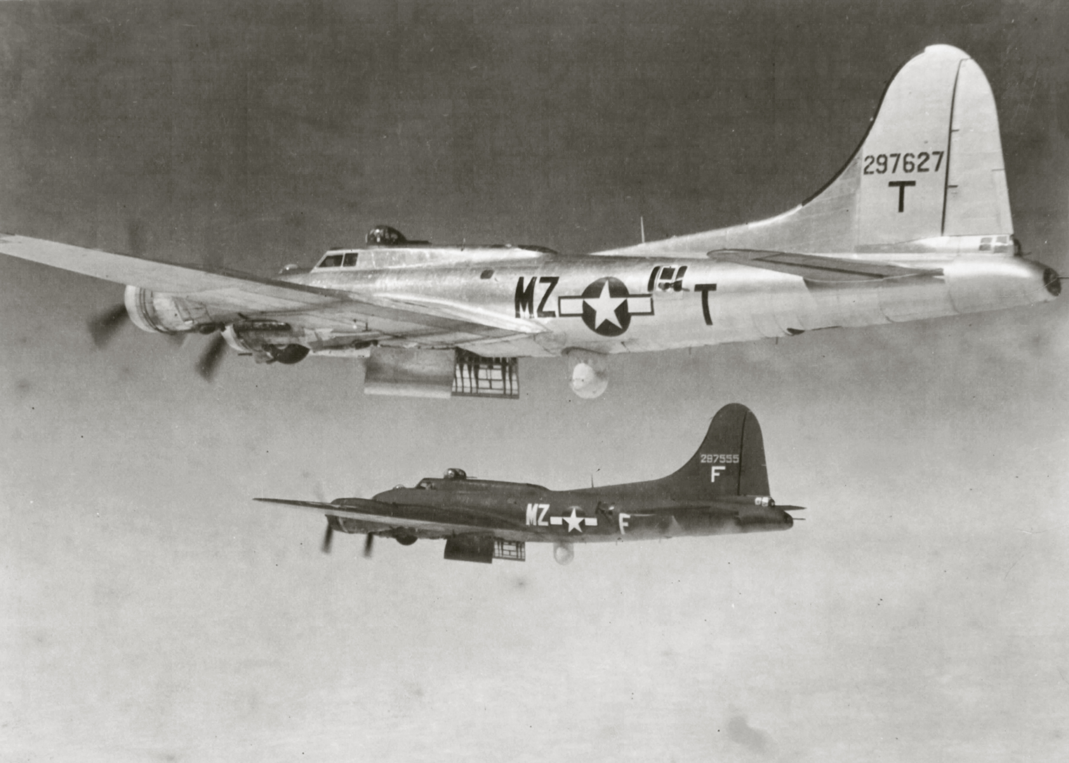 Asisbiz 42 97627 B-17G Fortress 8AF 96BG413BS MZT was a Mickey ship in  formation with MZF 01