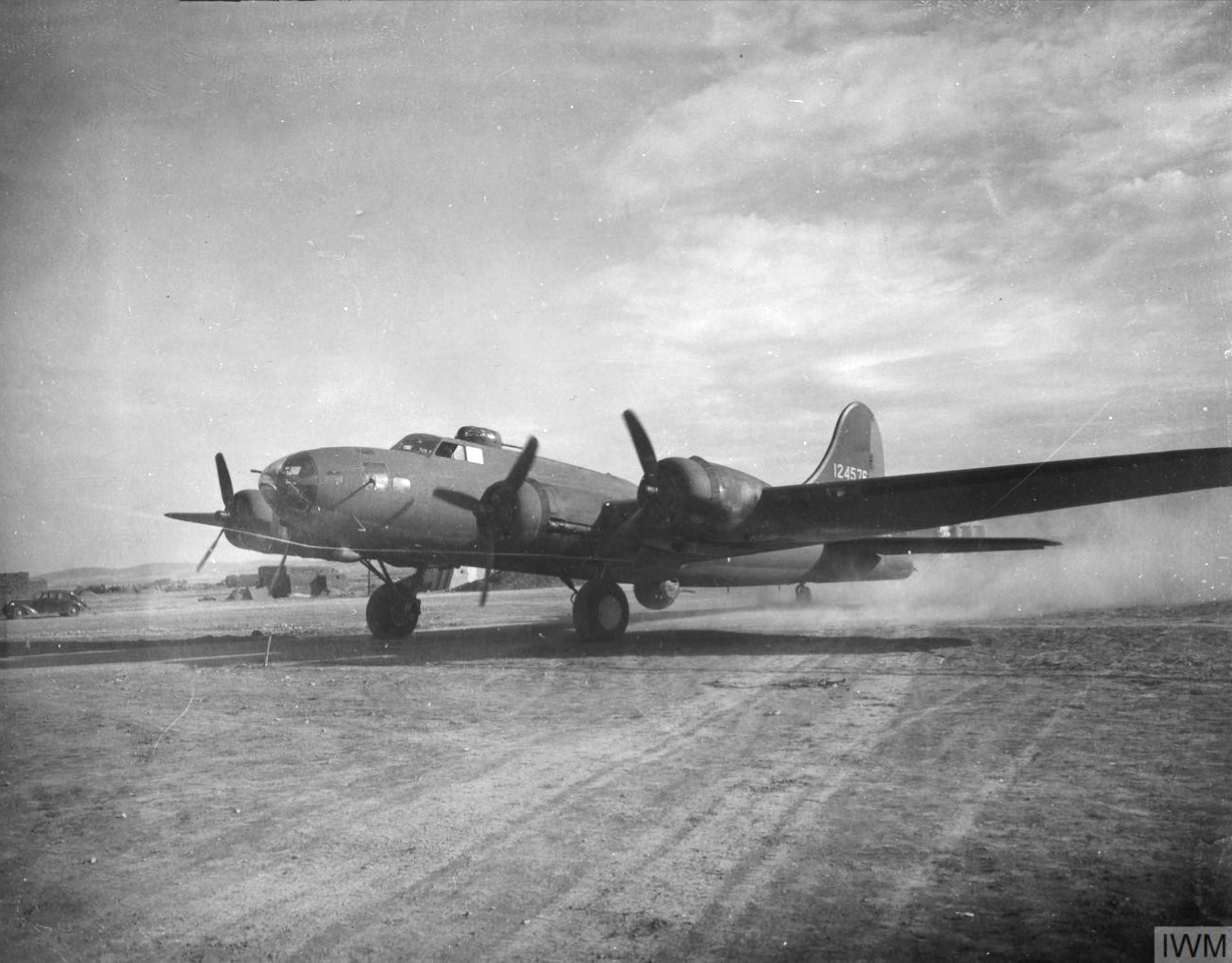 Asisbiz 41 24576 B-17F Fortress 12AF 97BG341BS Peggy D II flown by ...