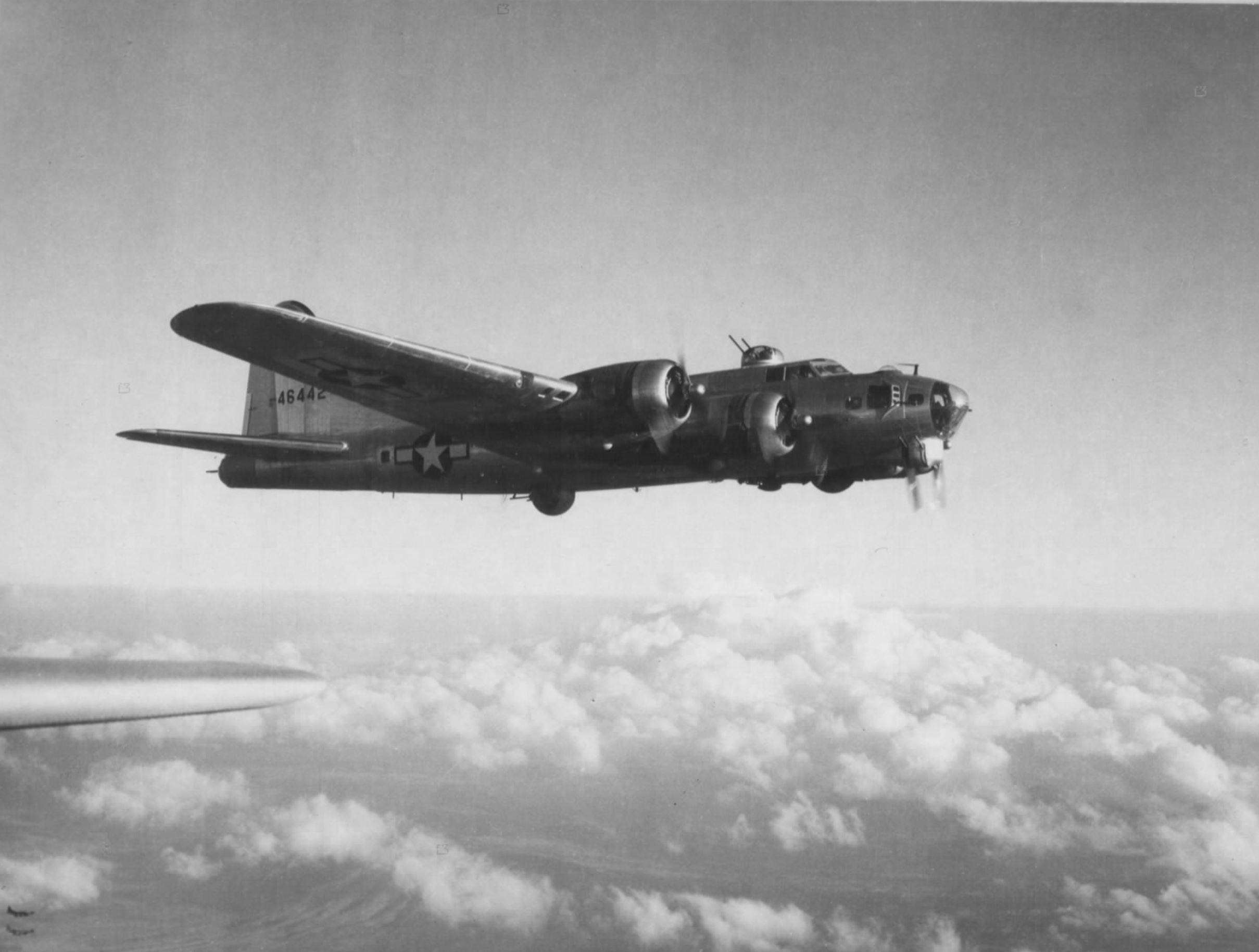 Asisbiz 44 6442 B-17G Fortress 15AF 97BG340BS over France 17th Oct 1944 01