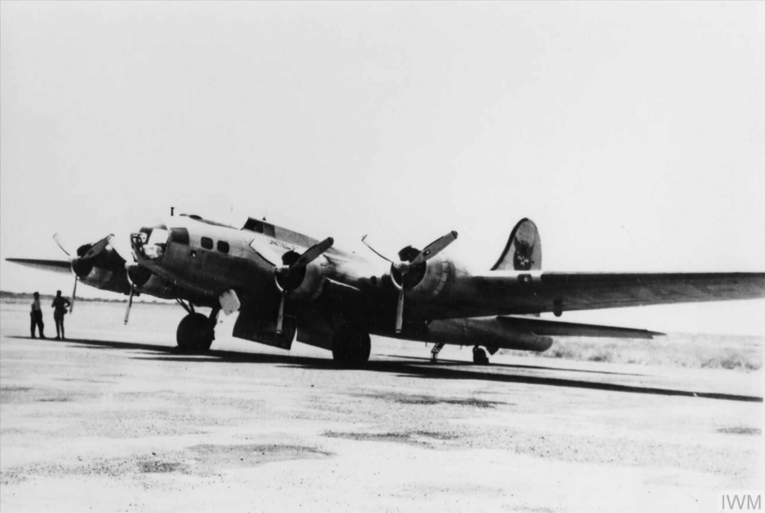 Asisbiz Boeing B-17 Fortress With US Army Air Force Wings Painted On ...