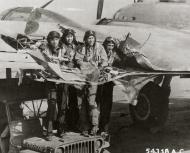 Asisbiz Boeing B 17G Fortress damage in the wing from a mission to Ludwigshaven Germany 01