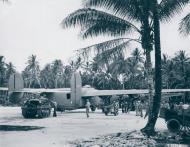 Asisbiz 42 40072 B 24D Liberator 13AF 307BG371BS at Funafuti Island Ellice Isls 21st Apr 1943 NA865