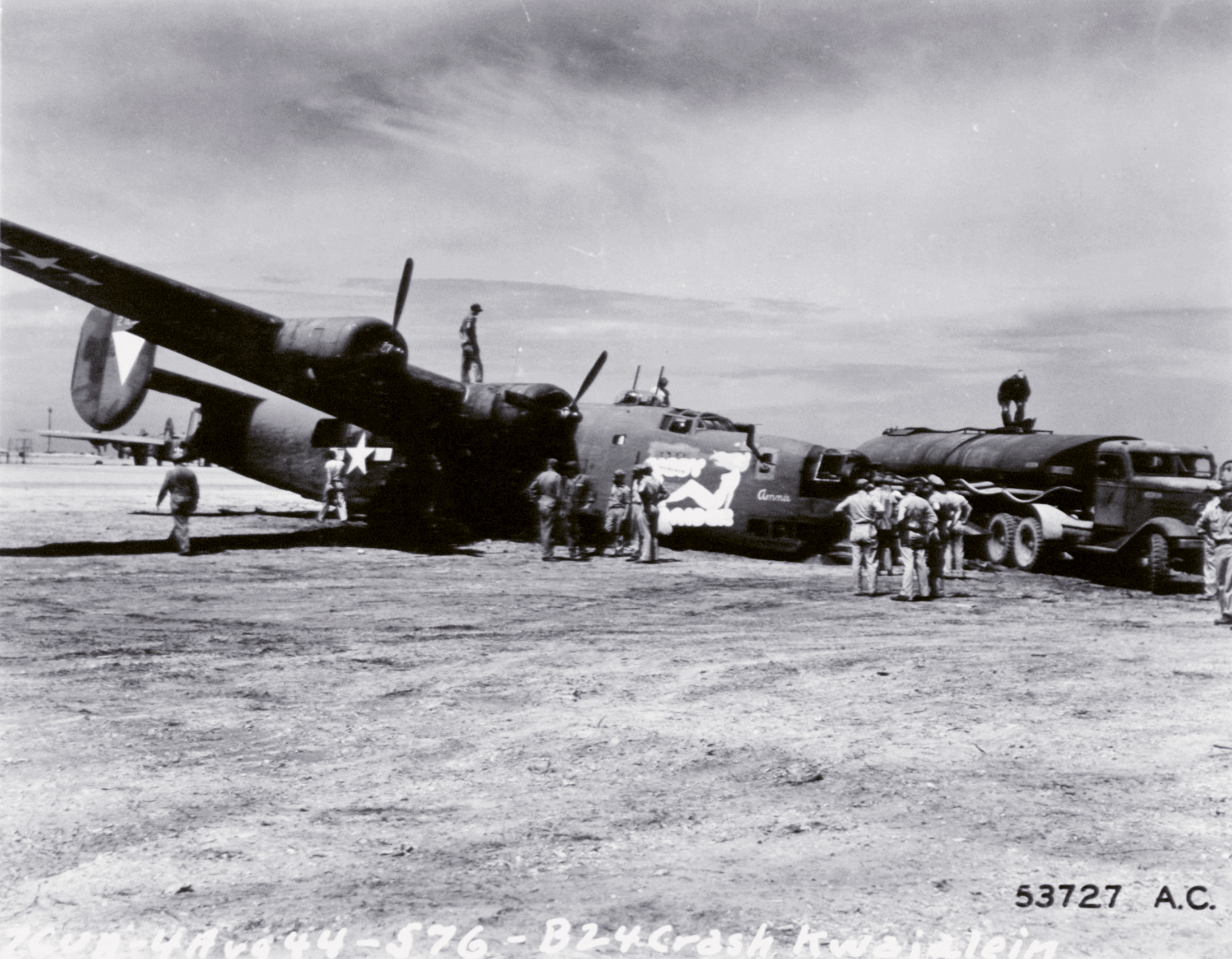 Asisbiz 42 72958 B-24D Liberator 7AF 30BG392BS Libby Raider aka Annie ...