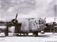 Asisbiz 41 11613 B 24D Liberator 15AF 376BG514BS 71 The Blue Streak nose art right side 1944 01