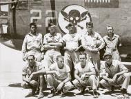 Asisbiz 41 23724 B 24D Liberator 9AF 376BG512BS 22 Doodlebug crew at Bengasi Libya 10th Aug 1943 01